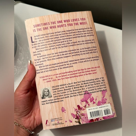 It Ends With Us Book - Picture 2 of 3